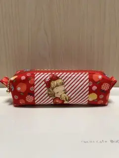 ハンドメイド　マーガレット＆ソフィー　コンパクト　ペンポーチ