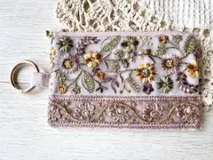 【インド刺繍リボン】カラビナ付きポーチ　9