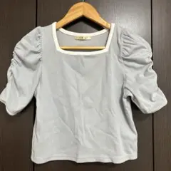 水色　パフスリーブ