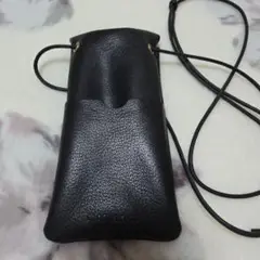 黒レザースマホショルダーバック