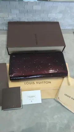 ルイヴィトン ジッピー ヴェルニ 長財布