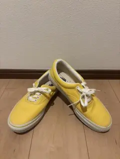 VANS エラ　イエローカラー