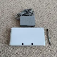 良品　ニンテンドー3DS ホワイト