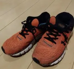Under Armour スニーカーHOVR Infinite 2