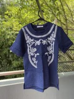 WONDERMENT 刺繍が美しい清楚なカットソー ネイビー
