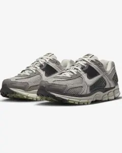 【NIKE】ナイキ ズーム ボメロ5 ZOOM VOMERO5 (27.5cm)