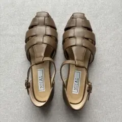 美品　NICALグルカサンダル　22