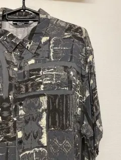 Bershka 総柄シャツ