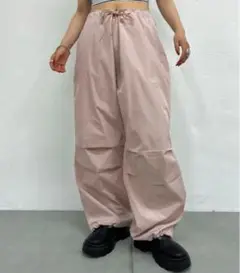 フーズフーギャラリー　パラシュートワイドパンツ