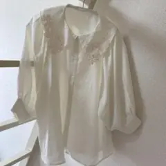刺繍付きビッグ襟五分袖シャツ ホワイト