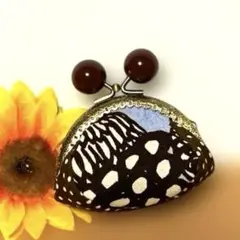 ハンドメイド　ぷくぷく　がま口ポーチ　ブラウンの花柄　ブラウンのあめ玉付