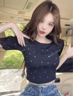 女性用ラインストーン装飾フィットカジュアル半袖Tシャツ ドット柄 黒 クロップド