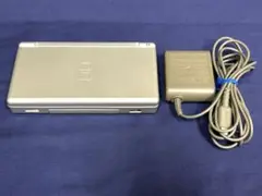 Nintendo DS lite 本体　グロスシルバー