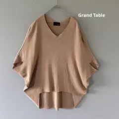 Grand Table ベージュ Vネック ニット