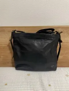 スロウ ショルダーバッグ 本革