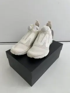 新品未使用　Reebok ポンプフューリー　ホワイト/アイボリー　スニーカー