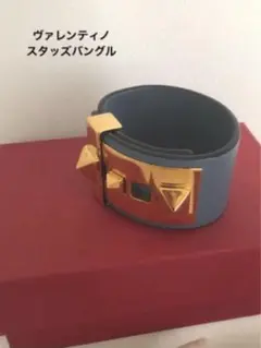 VALENTINO GARAVAかNI ヴァレンティノ レザースタッズ バングル