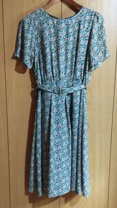 花柄 半袖ワンピース レトロ
