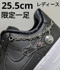 ナイキ エアフォース1ロー ブラック ブラックペンダント 25.5cm