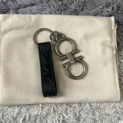 フェラガモ　キーホルダー　新品　箱無し