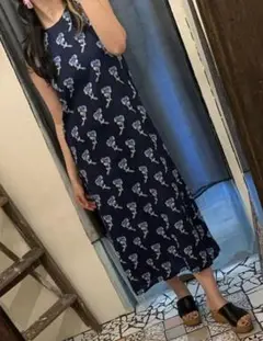 tsukimoto ノースリーブワンピース　ネイビー　花柄