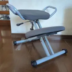 姿勢矯正椅子　グレー