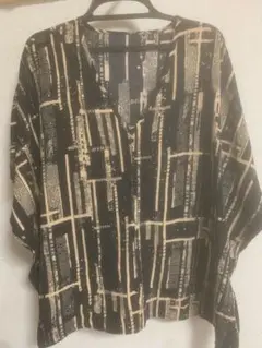 SHEIN 幾何学模様 Lサイズ シャツ