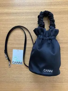 2025年最新】ganni バッグ サテンの人気アイテム - メルカリ
