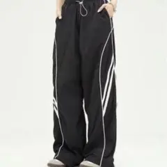 ラインパンツ