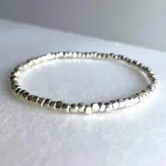 ガラスビーズブレスレット　カットシルバー