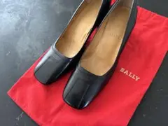 BALLYの綺麗なパンプス♡