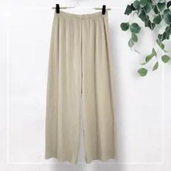 【ユニクロ】プリーツストレートパンツ(S)イージーパンツ　ウエストゴム　ベージュ