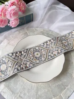 インド刺繍リボン 布地 約7.5cm幅 ブルー スパンコール有