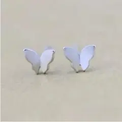蝶々シンプルピアス