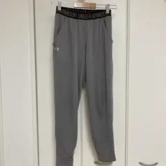 UNDER ARMOUR グレー トレーニングパンツ