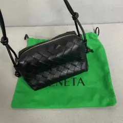 BOTTEGA VENETA クロスボディバッグ ループ