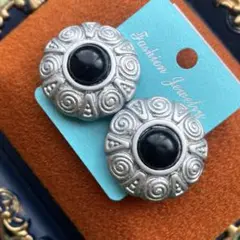 Item thumbnail for item a0229d9d-530a-4427-b836-ad08b32ae5f3