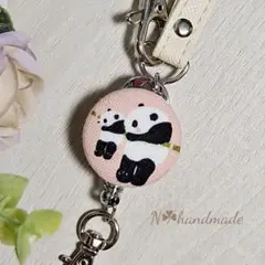 670) パンダ親子 両面 リール付きストラップ リールキーホルダー