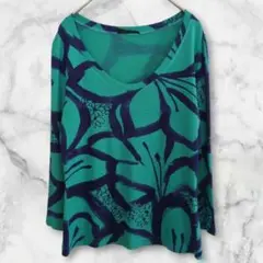 emiemi様スウィンスウィングターコイズ・ ネイビー花柄クルーネックTシャツM