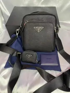 【美品】PRADA ブラック ショルダーバッグ