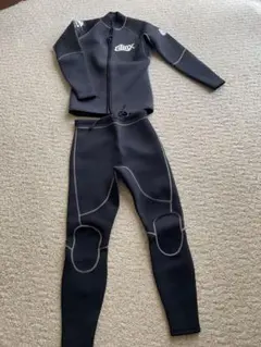 ウェットスーツ上下　3mm 美品