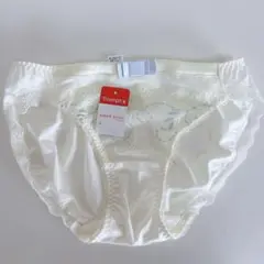 トリンプ　アモスタイル　ショーツ　Mサイズ