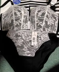 エメフィール超盛ブラ　E65