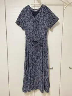 【美品】花柄ワンピース　ネイビー