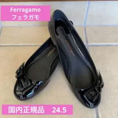 フェラガモ フラットシューズ 黒