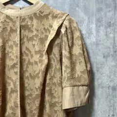 URBAN RESEARCH 花柄レース 五分袖トップス ベージュ one