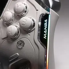 ほぼ新品　MANBA ONE 白 ゲームコントローラー　品番6