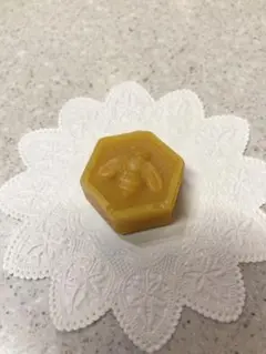 日本ミツバチ　蜜蝋みつろう