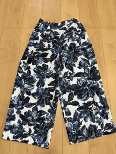アーバンリサーチ花柄 ガウチョパンツ