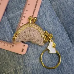 ウサギ付きグレーコインケース